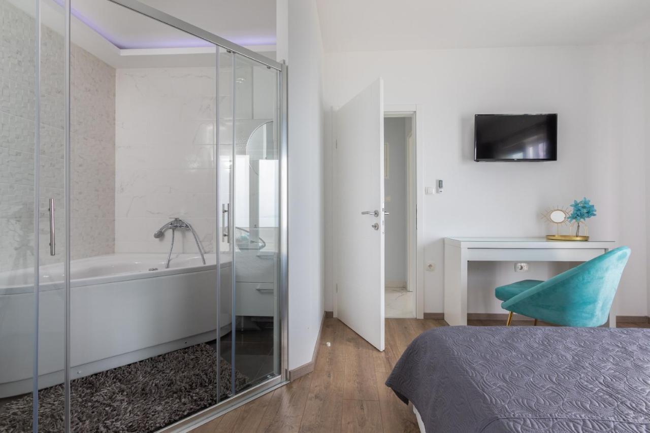 Luxury Holiday Home Dioniz Podgora Pokoj fotografie